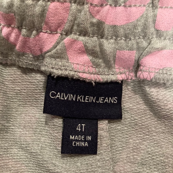 Bundle:  Girl’s Top, Pants, and Shorts NWT - Picture 15 of 16